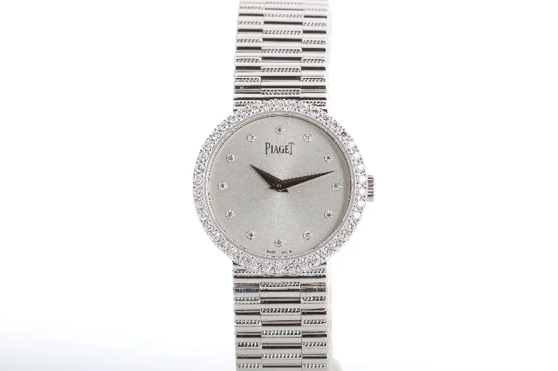 Piaget Altiplano 18k White Gold with 52 Brilliant cut Diamond Bezel