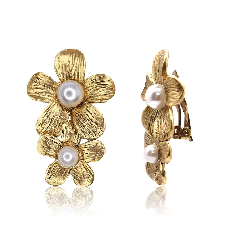 Daisy X Pearl Clip Earrings